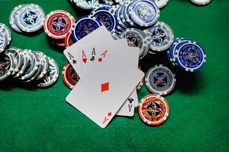 8mmk APP Live Casino နှင့် Slots ကစားနေပုံ Myanmar